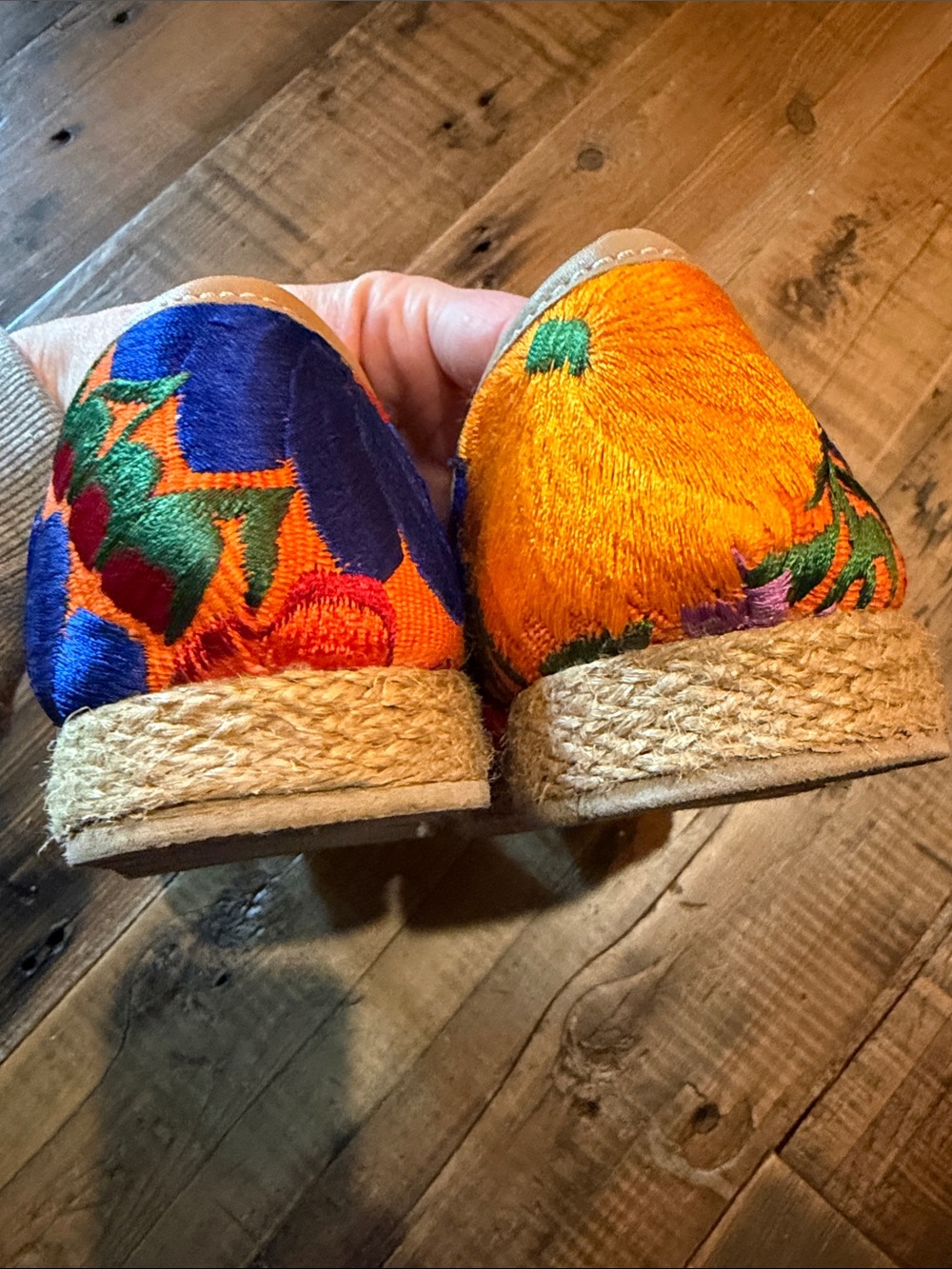 Beautiful resort-wear boutique Embroidered Espadrilles Mayan w/leather sole - Picture 7 of 10